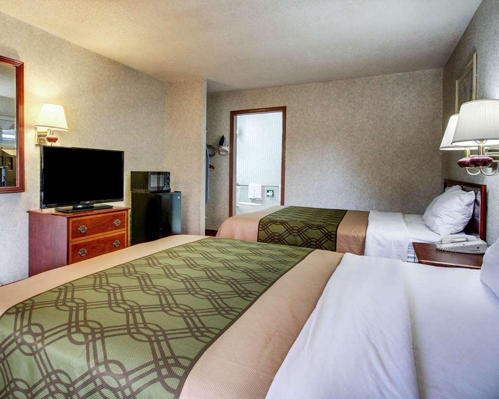 Econo Lodge Inn & Suites Forest Rom bilde